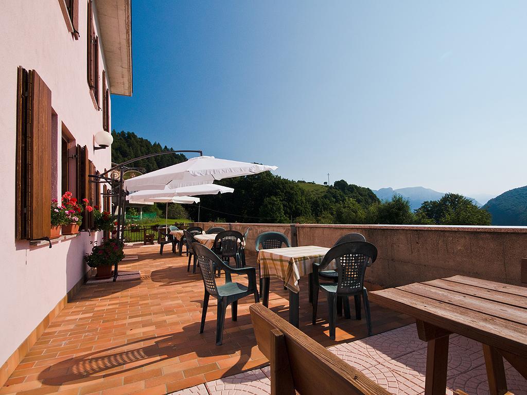 Albergo Alpino Da Tullio Avio Exterior photo